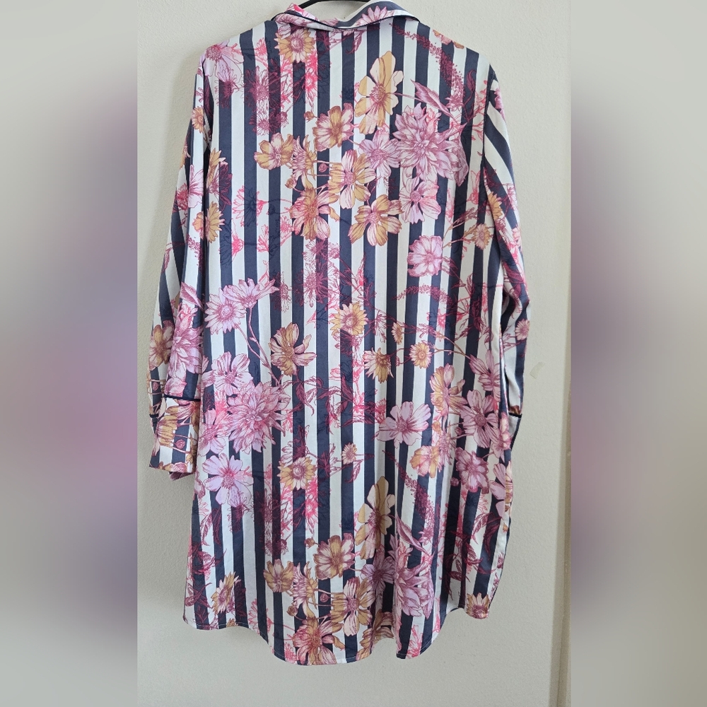 Victoria's Secret Floral Striped Floral  Satin - - Picture 6 of 9